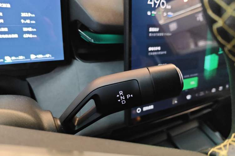 Used Lynk & Co 08 EM-P 2023 245km Ultra-Long Range Halo
