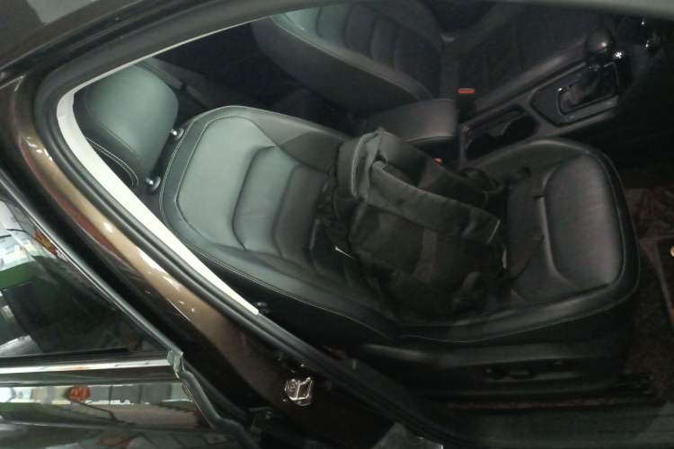 TDK.VehicleDetails.img