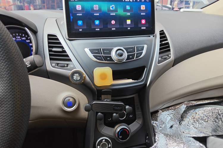 Used Hyundai Elantra (5th Generation / Langdong) 2015 1.6L Automatic Leading Model