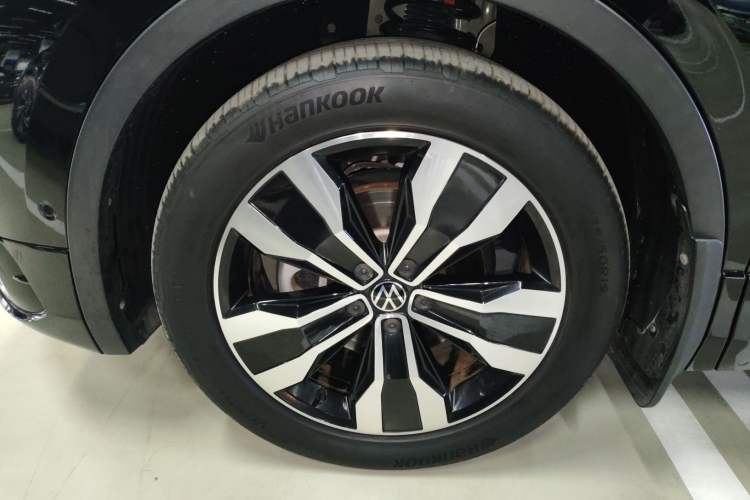 Used Volkswagen Tiguan L 2022 330TSI Automatic Two-Wheel Drive R-Line Enhanced Edition