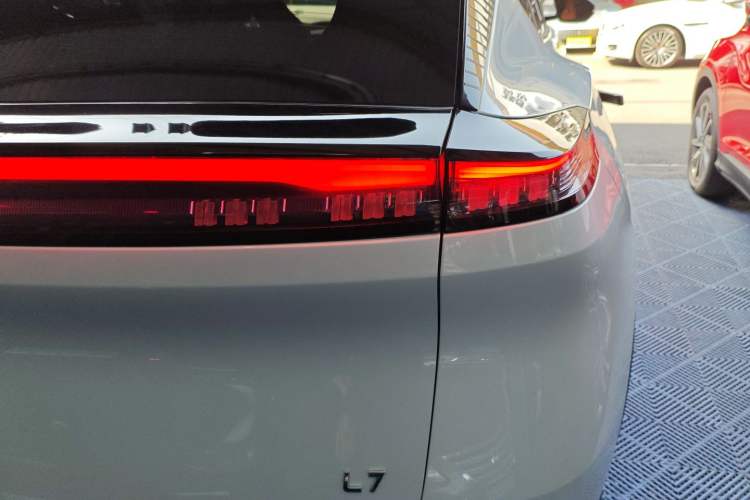 Used Dongfeng Aeolus L7 New Energy 2024 205 Plus
