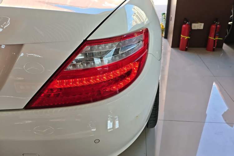 Used Mercedes-Benz SLK-Class 2011 SLK 200 Fashion Model
