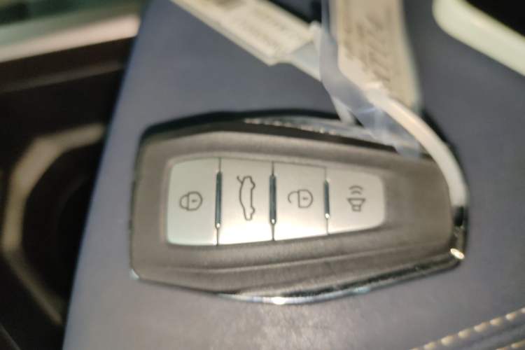 Used Geely Auto Emgrand 2022 4th Generation 1.5L CVT Flagship Model
