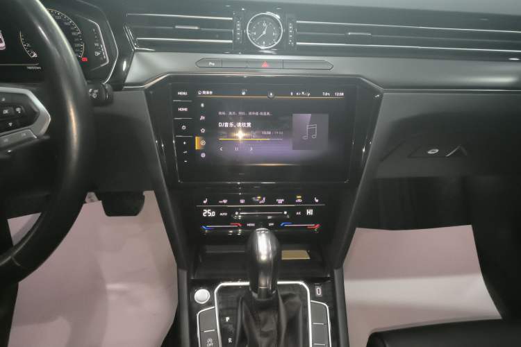 Used Volkswagen Magotan 2020 330TSI DSG Leading Model
