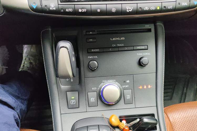 Used Lexus CT 2014 CT200h Comfort Edition Monochrome