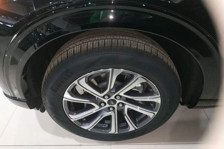 Used Ford Explorer 2025 2.3T EcoBoost Four-Wheel Drive Trail Edition 5 Seats