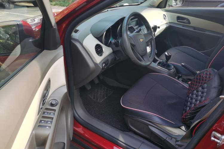 Used Chevrolet Cruze 2015 1.5L Classic SE MT
