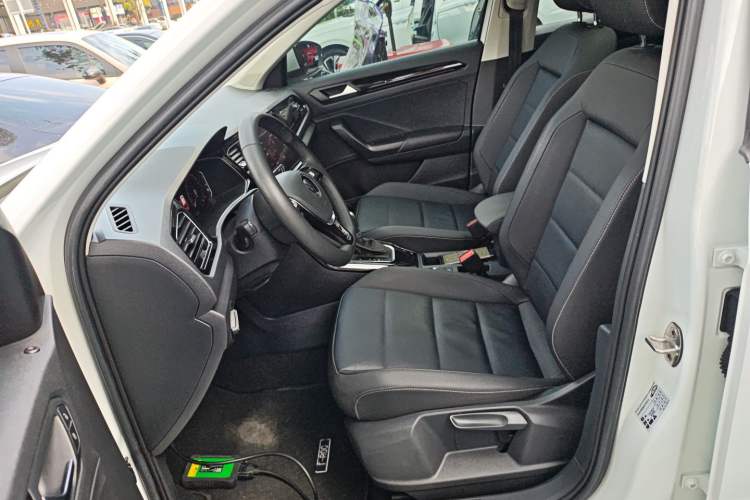 Used Volkswagen T-ROC 2021 280TSI DSG Two-Wheel Drive Comfort Connect Edition
