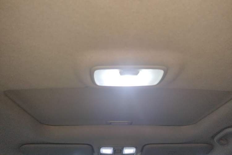 Used Hyundai ix35 2013 2.0L Automatic Two-Wheel Drive Smart GLS China IV Standard
