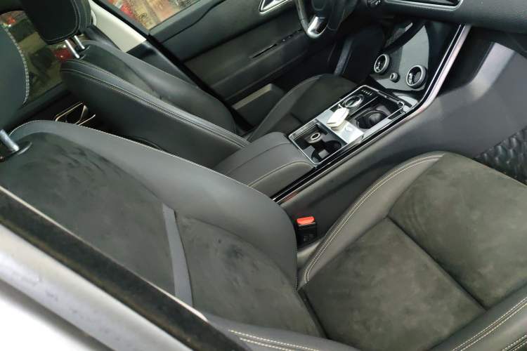 Used Land Rover Range Rover Velar 2019 250 PS