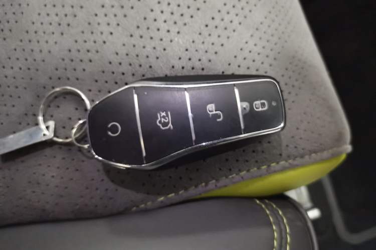 Used BYD Song L EV 2025 Intelligent Driving Version 602 km Range LiDAR-equipped All-Wheel-Drive Type