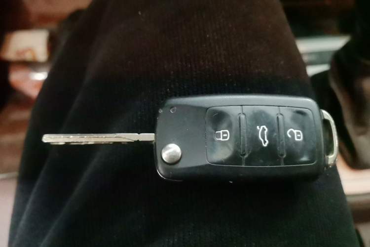 Used Volkswagen Lavida 2013 Revised Classic 1.6L Automatic Fashion Edition
