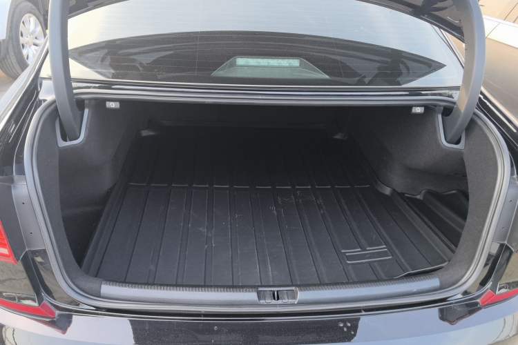 Used Volkswagen Passat 2017 330TSI DSG Luxury Edition
