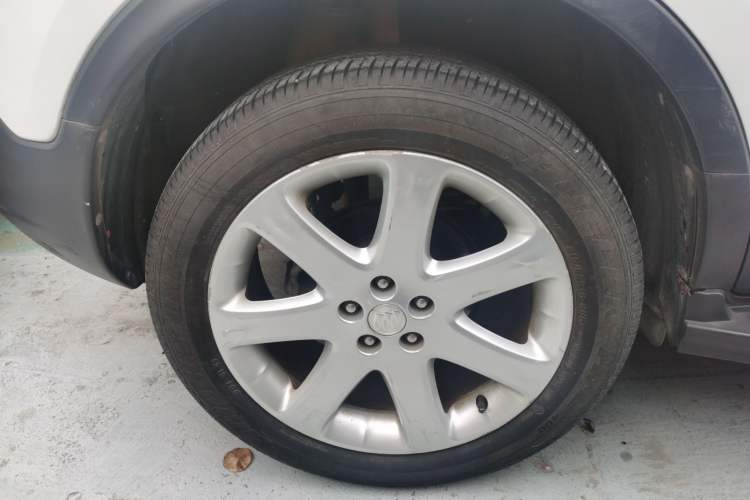 Used Buick Encore 2015 1.4T Automatic Two-Wheel Drive Urban Elite Version
