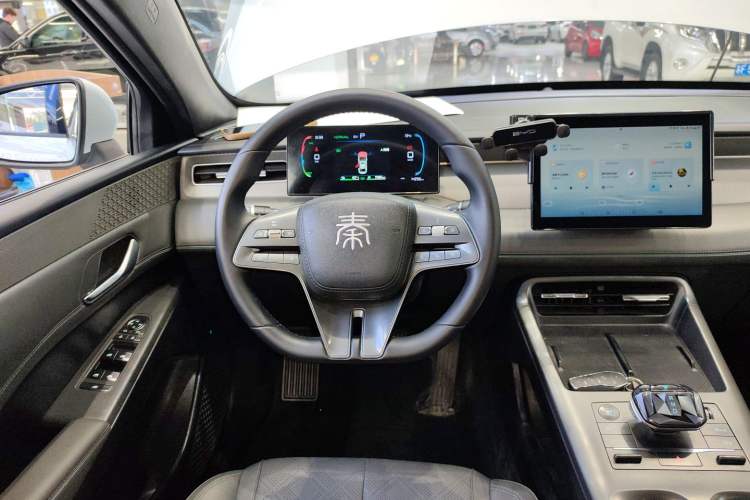 Used BYD Qin PLUS 2025 DM-i Smart Drive 55KM Leading Model
