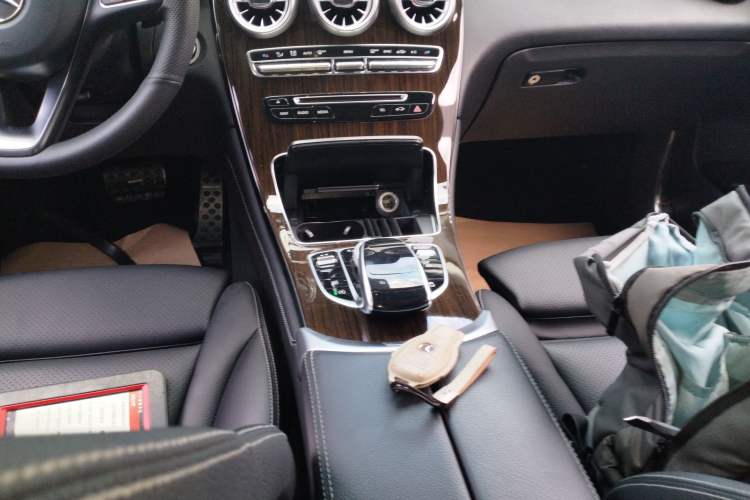 Used Mercedes-Benz GLC 2017 GLC 260 4MATIC Luxury Model