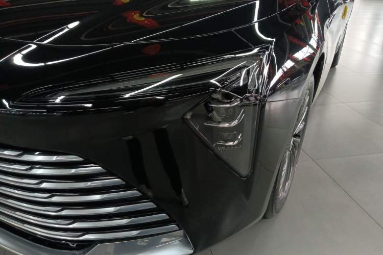 Used Buick LaCrosse 2025 28T Platinum Edition
