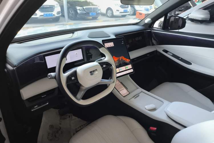 Used  L7 2023 1.5T 115 km Starship
