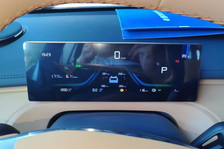 Used  Galaxy Xingjian 7 EM-i 2025 120km Launch+ Version
