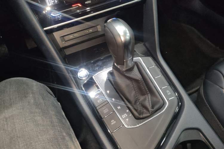 Used Volkswagen Tharu 2023 300TSI Two-Wheel-Drive Full Moon Edition
