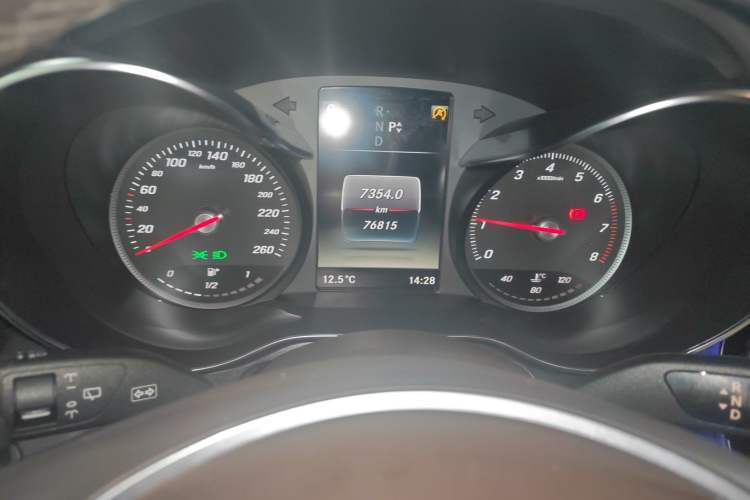 Used Mercedes-Benz GLC 2019 GLC 260 4MATIC Luxury Model
