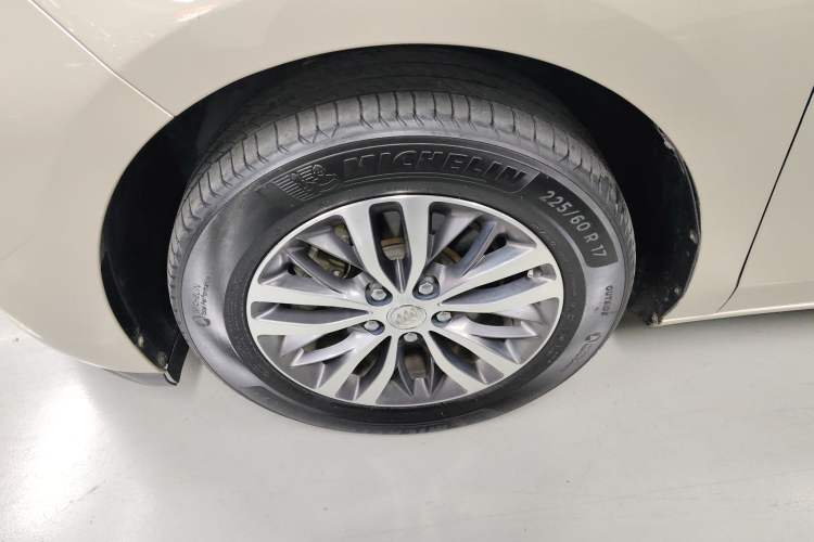 Used Buick GL8 2018 ES 28T Luxury Model China VI Standard
