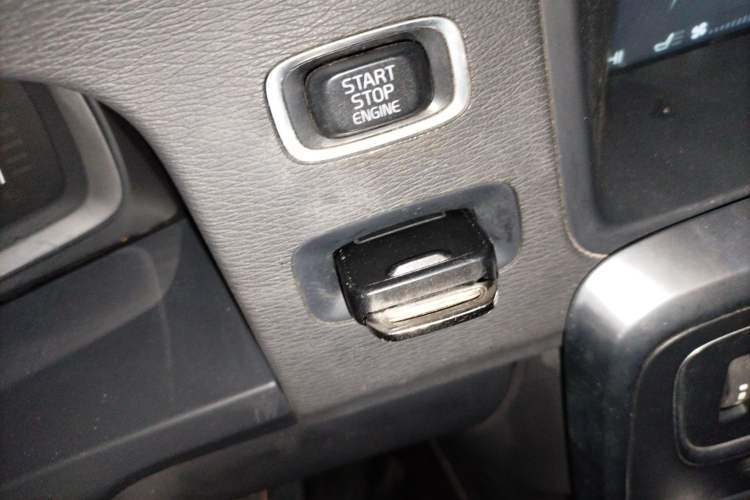 Used Volvo V60 2017 T5 Zhiyi Edition China V Standard
