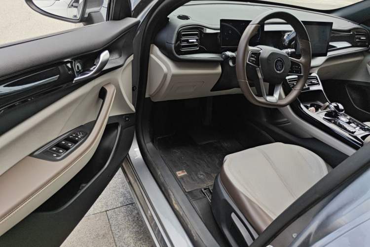 Used BYD Qin PLUS 2023 Champion Edition DM-i 55KM Leading Model
