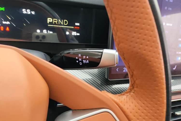 Used NETA L 2024 Extended-Range 220 Flash-Charge Edition