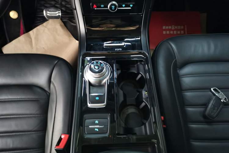 Used Ford Edge 2020 EcoBoost 245 Two-Wheel Drive Titanium 7-Seater
