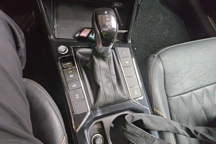 Used Volkswagen Passat 2019 330TSI Prestige Edition China VI Standard
