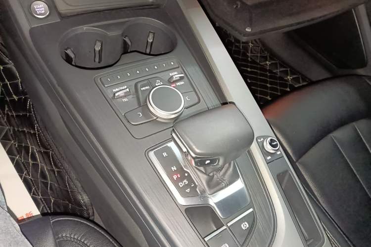 Used Audi A4L 2019 40 TFSI Ambition China VI
