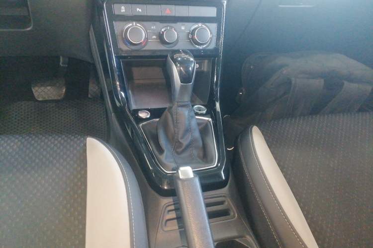 Used Volkswagen Tacqua 2023 200TSI DSG Joy-Connect Edition