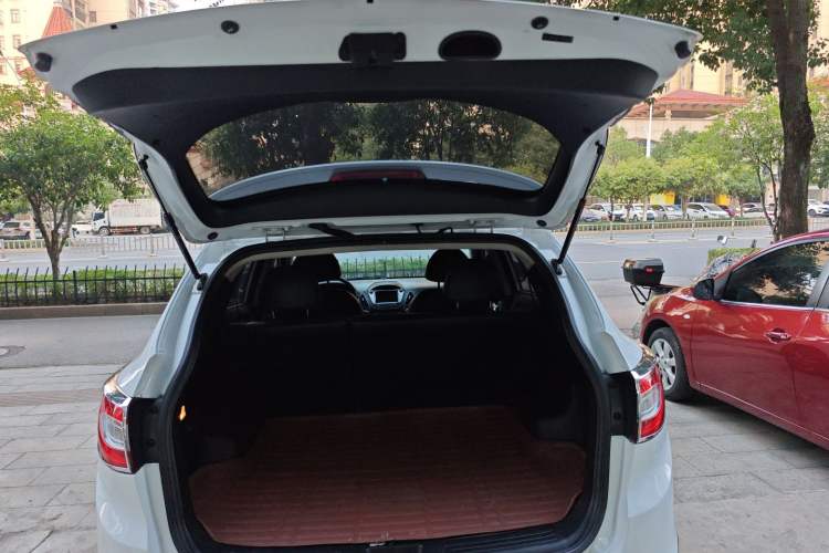 Used Hyundai ix35 2015 2.0L Automatic 2WD Smart Type China IV
