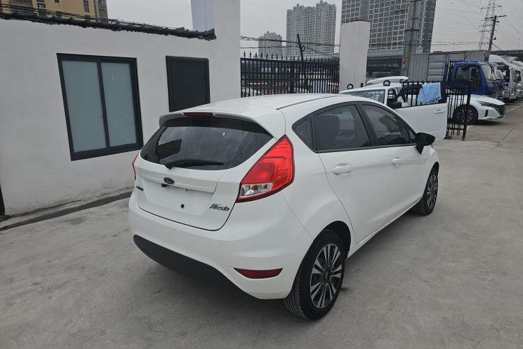 Used Ford Fiesta 2013 Hatchback 1.5L Manual Fashion Edition