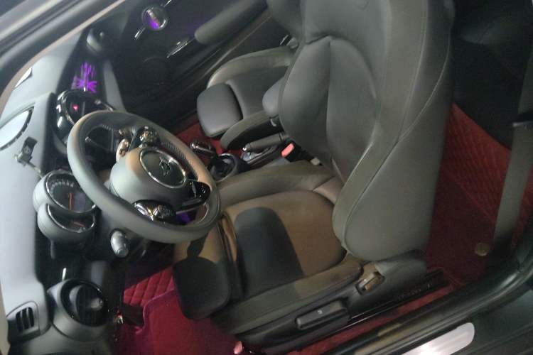 Used  MINI 2018 1.5T COOPER Artist
