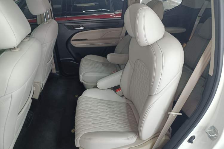 Used GAC Trumpchi M6 2021 270T DCT Elite Edition (7-seater)
