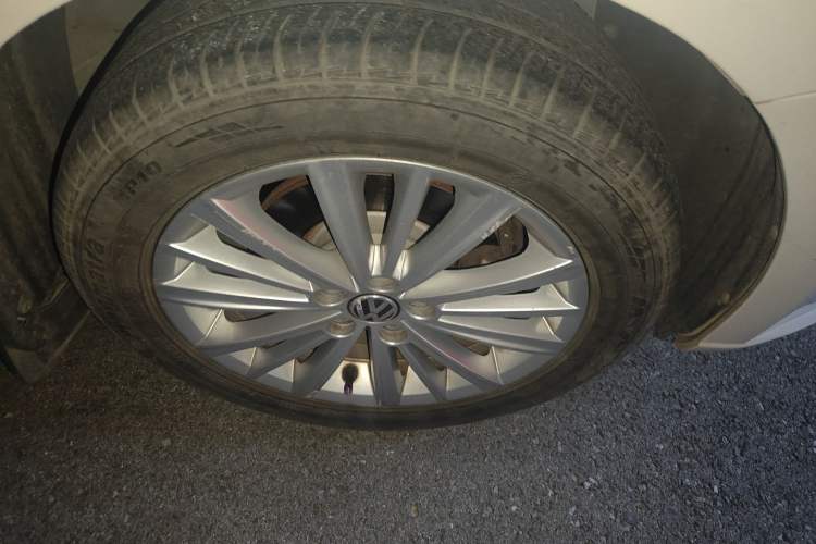 Used Volkswagen Gran Lavida 2013 1.6L Automatic Comfort Model
