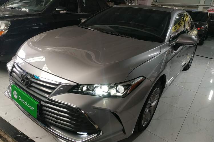 Used Toyota Avalon 2019 2.5L Ambition Version China VI Standard
