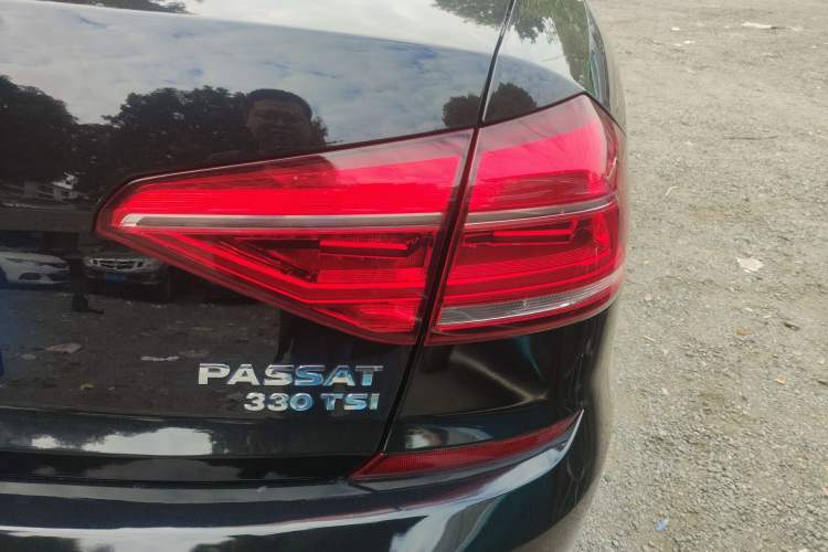 Used Volkswagen Passat 2016 330TSI DSG Luxury Edition
