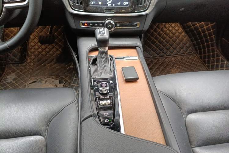 Used Volvo S90 2020 T5 Zhiyi Luxury Edition
