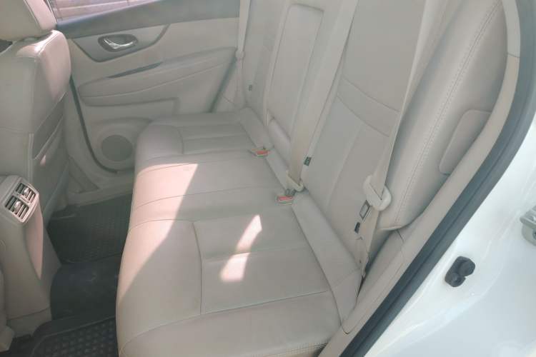 Used Nissan X-Trail 2014 2.0L CVT Comfort Edition 2WD
