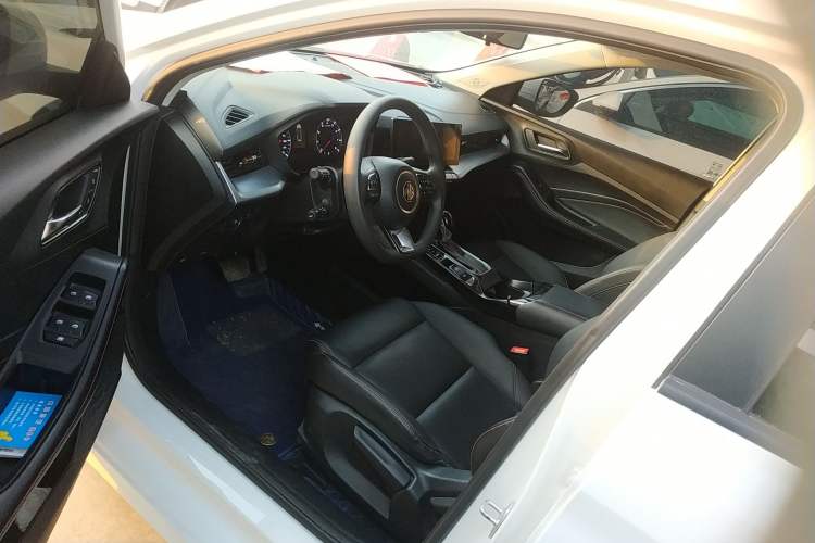 Used MG 5 2022 180 DVVT CVT Youth Style Edition
