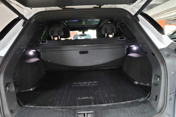 Used Cadillac XT5 2018 28E Four-Wheel Drive Tech Version