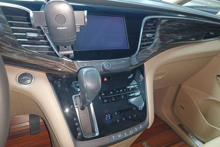 Used Buick GL8 2018 ES 28T Flagship Model China VI Standard
