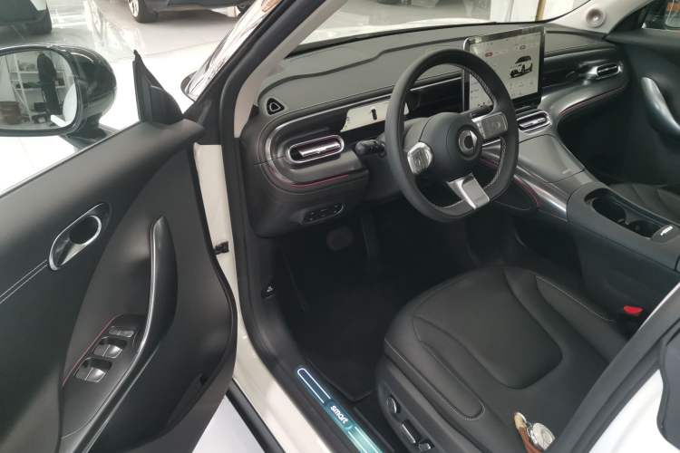 Used  #1 2024 Dynamic Standard Edition
