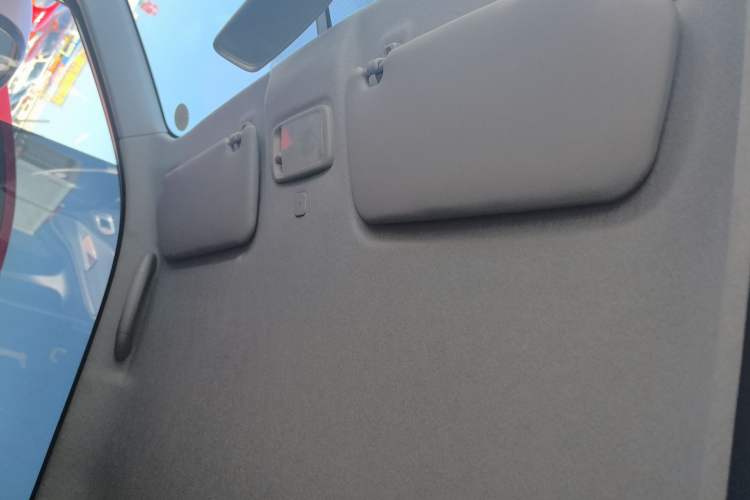 Used Chery QQ Ice Cream 2022 170km Sundae Phosphate Lithium-Ion