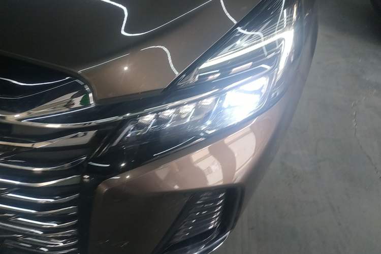 Used Buick GL8 2023 Land Executive Class Smart Enjoyment Model
