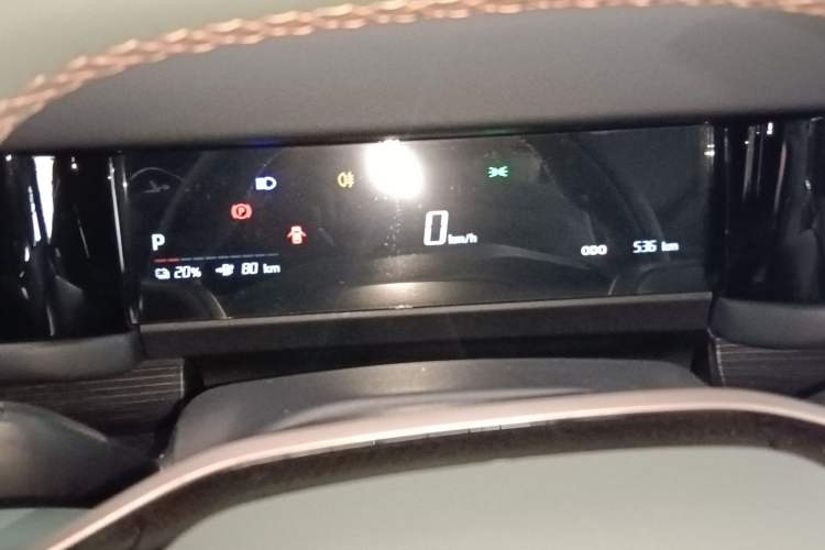 Used  03 2024 401km Range Two-Wheel Drive Standard Yuechao Version
