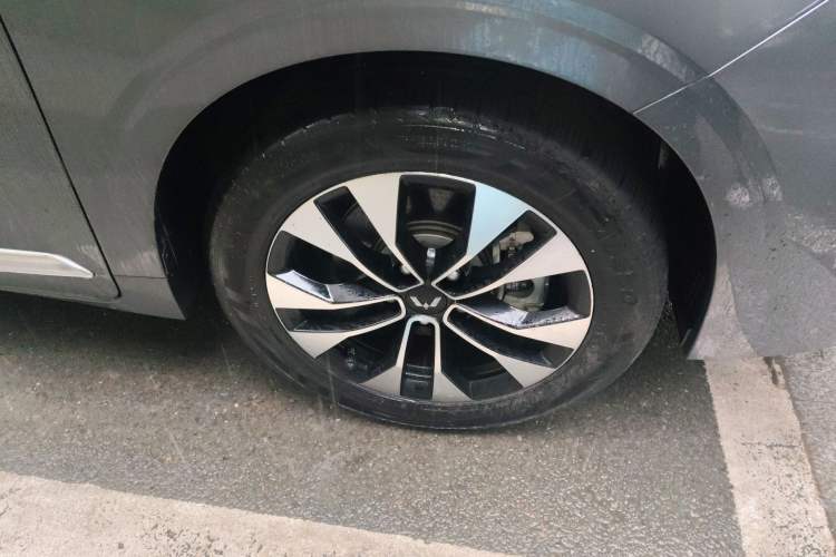 Used Wuling Jiachen 2023 2.0L DHT Flagship Edition
